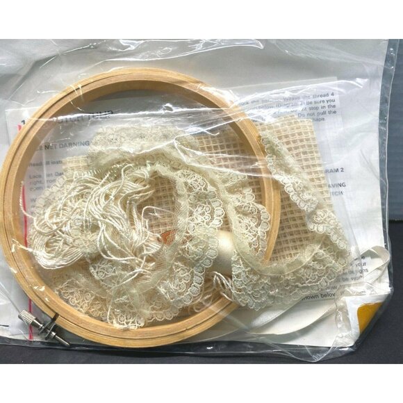 Vintage Creative Circle Lace Embroidery Kit 1327 Dutch Tulip NEW Diane Sage - Picture 7 of 7